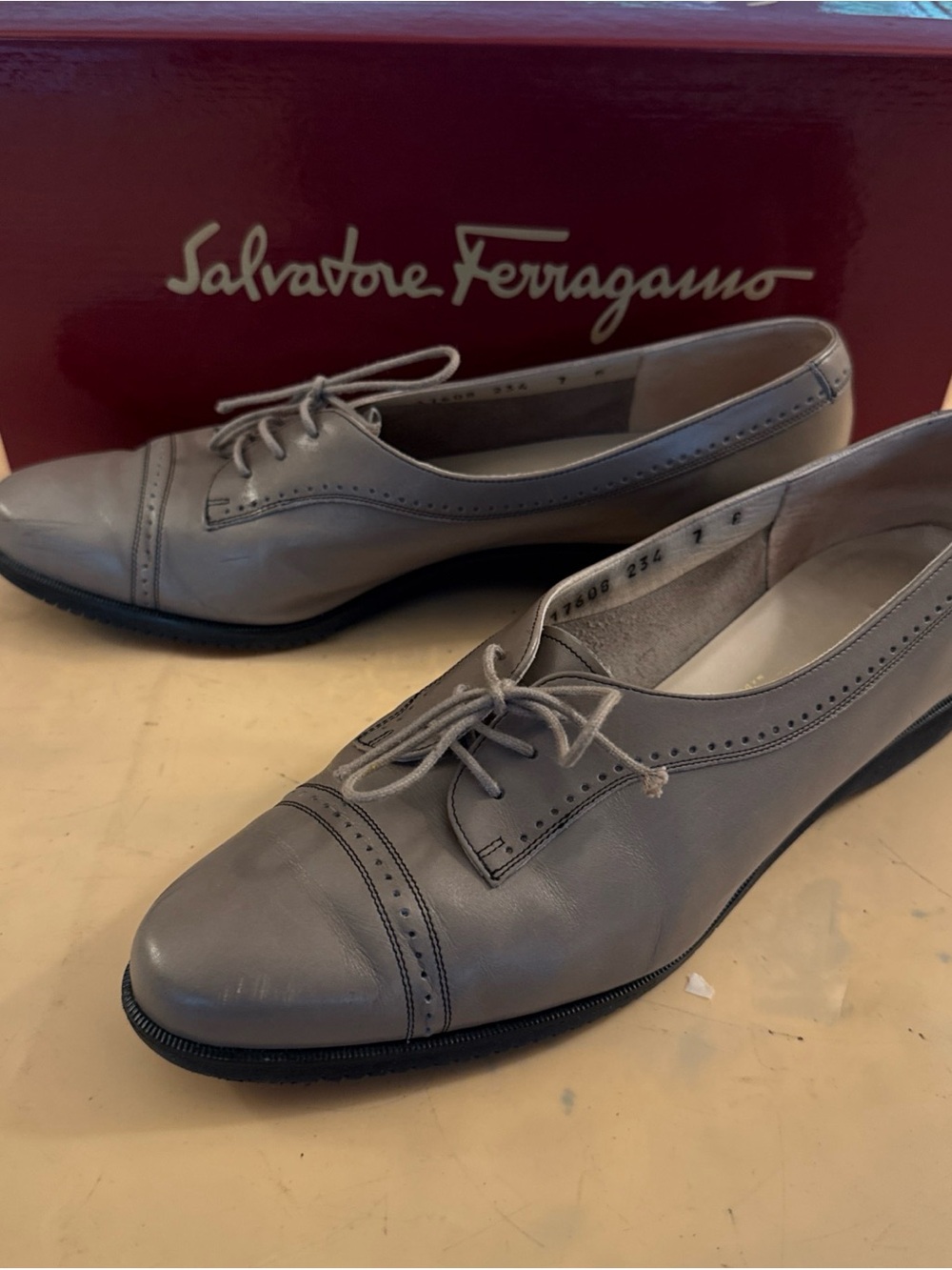 Salvatore Ferragamo Shoes Brogue Womens 7 B Taupe Calfskin Leather Italy W/ Box